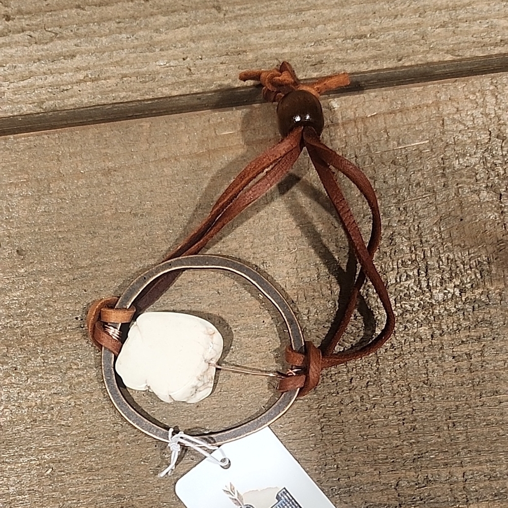Brown Leather Bracelet with Cream Stone
